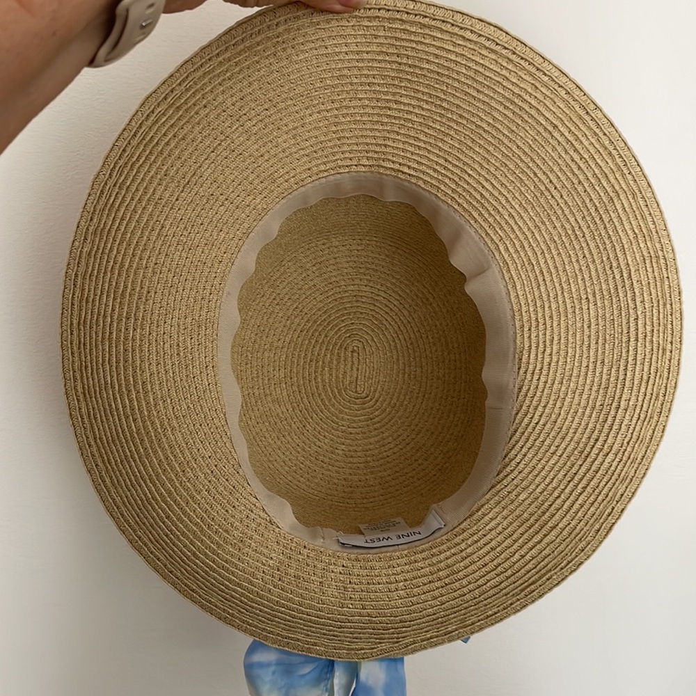 Straw hat - Picture 4 of 5